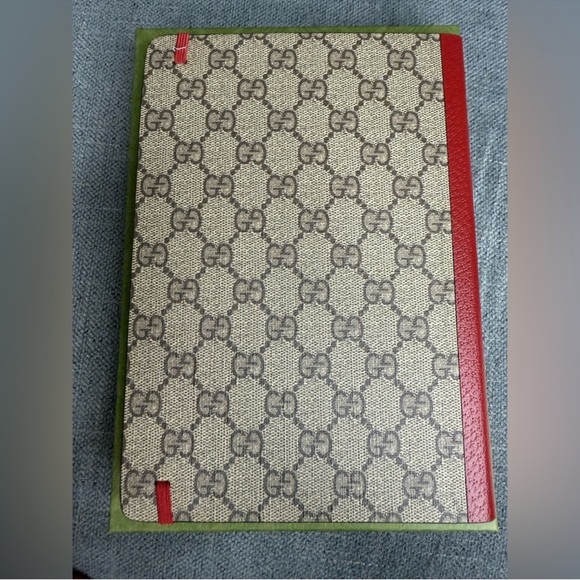 GUCCI supreme hard cover notebook - Picture 6 of 8